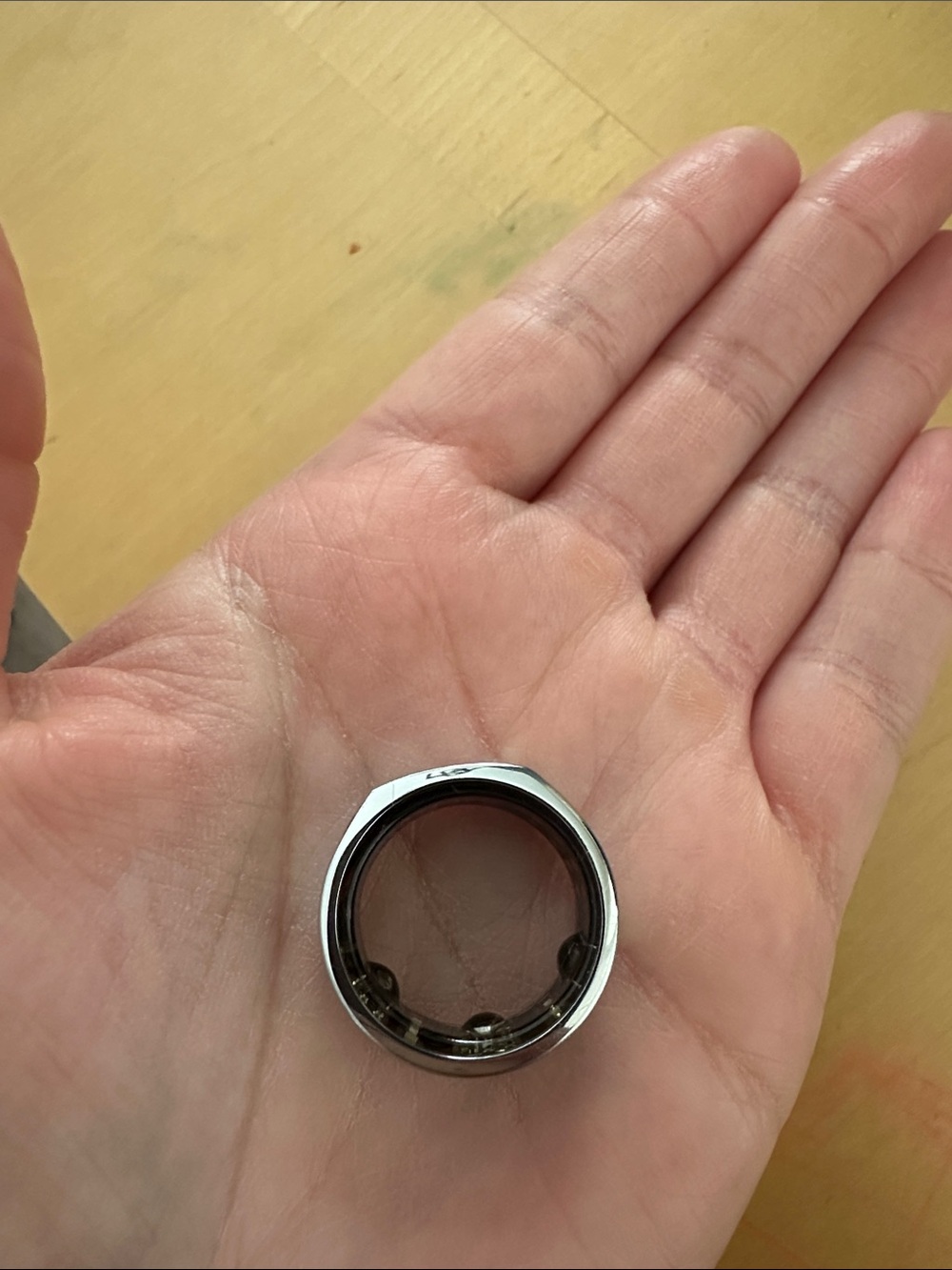 OURA RING GEN 3 SIZE 8